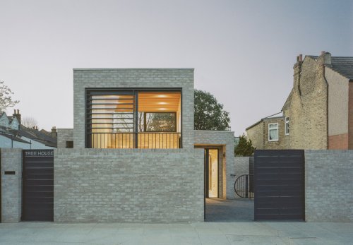 This Boxy Brick Home in London Has a Layout That Flows Like Water