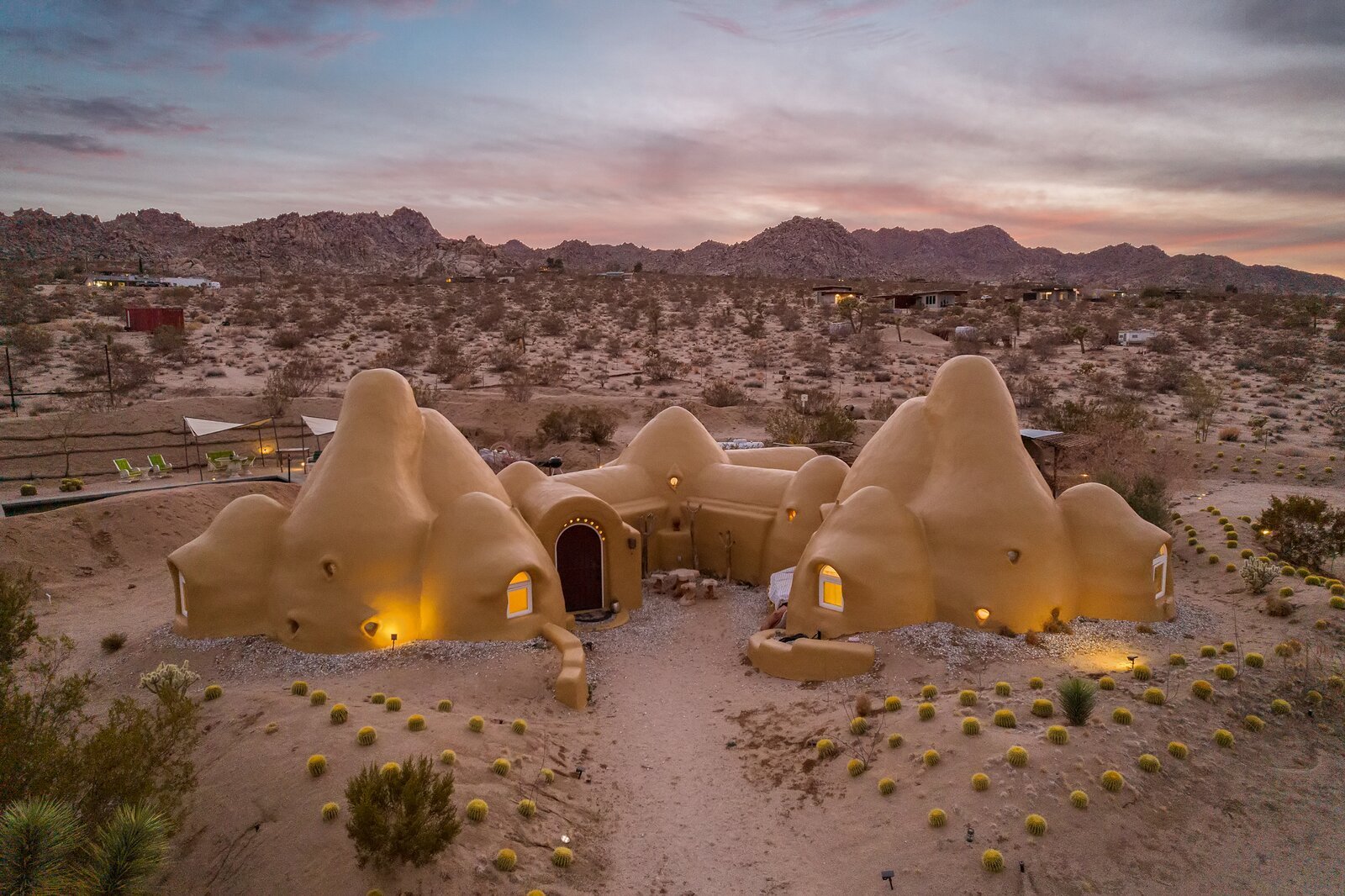 This Trippy Dome Compound Might Just Be the Most Joshua Tree Listing of All Time