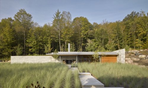 Pool House by MacKay-Lyons Sweetapple Architects
