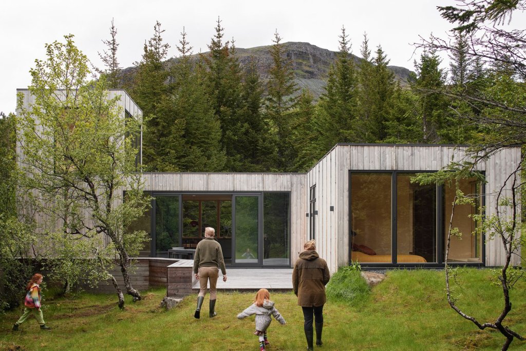 Dwell-Worthy Real Estate - cover