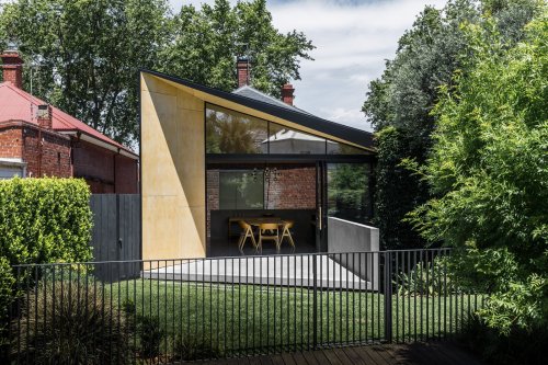This Melbourne Home’s Topsy-Turvy Addition Is Buried Beneath the Earth