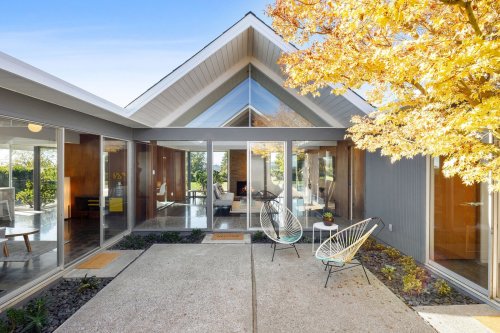 If You Like Eichlers, You’ll Love This East Bay Midcentury