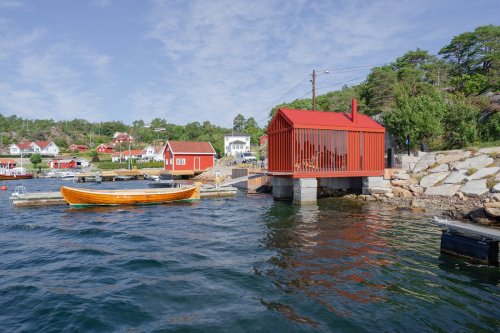 This Tiny Boathouse in Norway Is a Private Retreat in Plain Sight