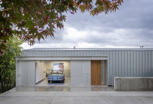 Modern Homes With Revved-Up Garages
