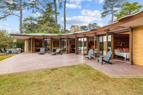 One of Only Three Frank Lloyd Wright Homes in Virginia Is on the Market for $2.9M