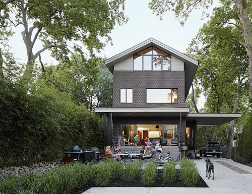 Articles about kansas city home looks its neighbors reveals truly modern sensibility on Dwell.com