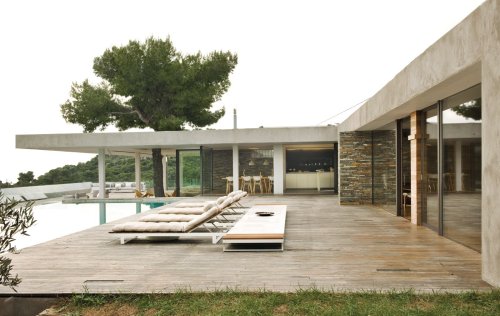 Articles about idyllic vacation home greece on Dwell.com