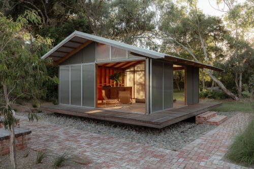 Budget Breakdown: After a $322K Revamp, an Australian Beach House Fends Off Flooding