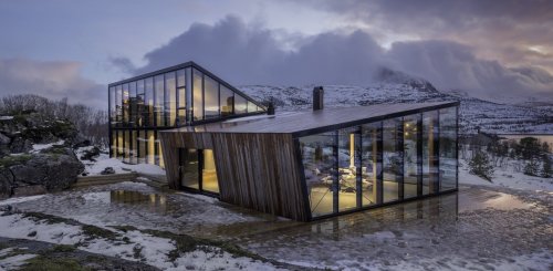 Efjord Cabin by Snorre Stinessen