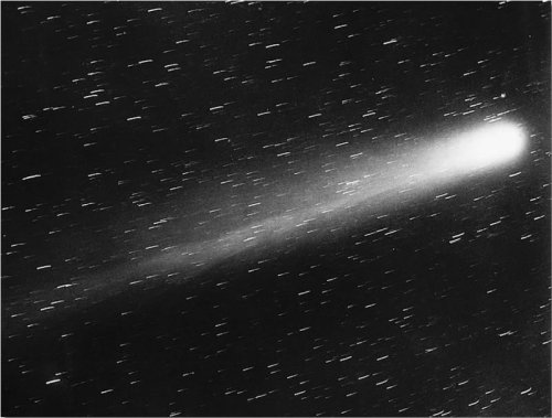 Comets and asteroids: What’s the difference?