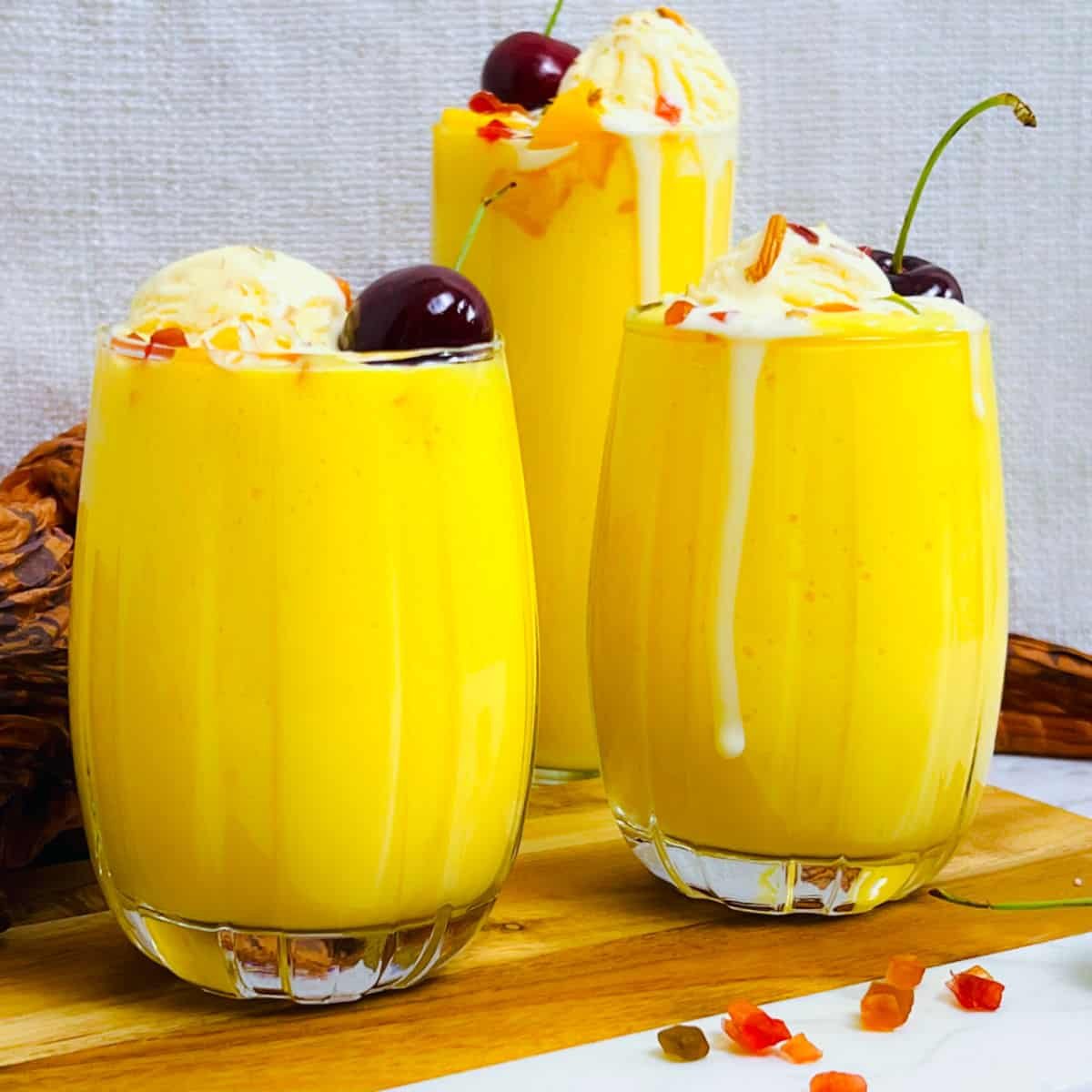 Mango Mastani Recipe (Indian Mango Milkshake)