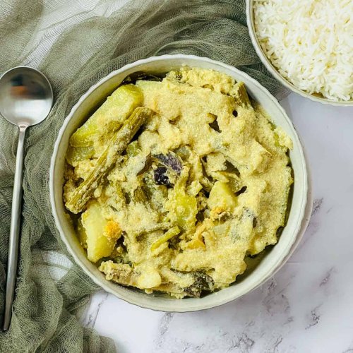 Avial Recipe (Mixed Vegetable Curry) - Instant Pot %