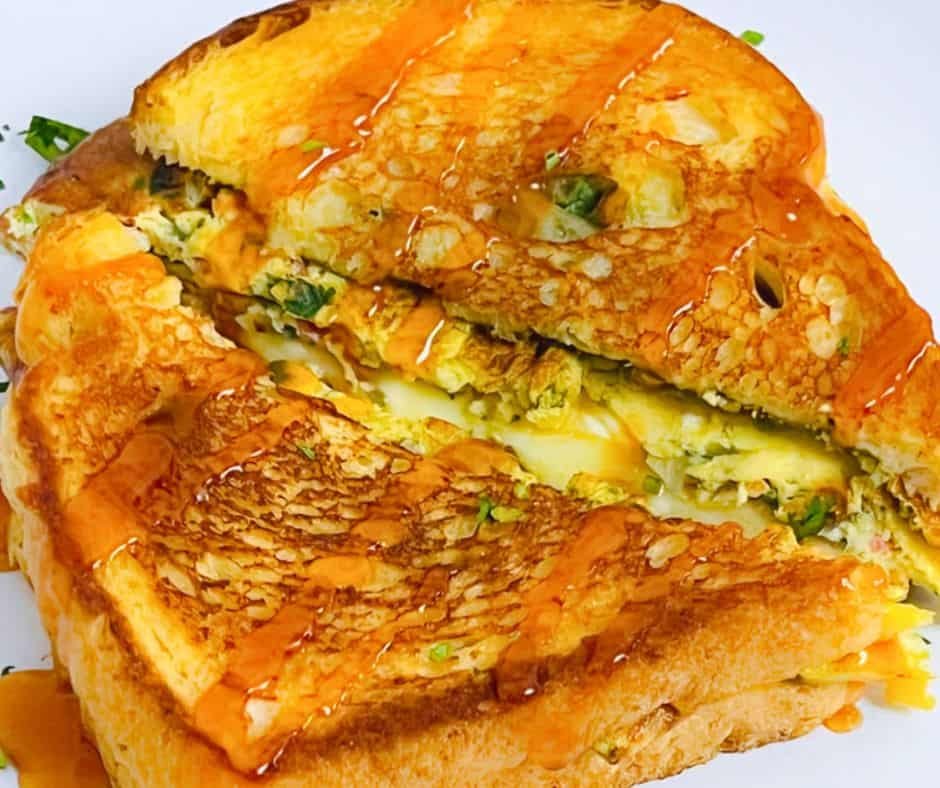 Bread Omelette (Omelet Sandwich)