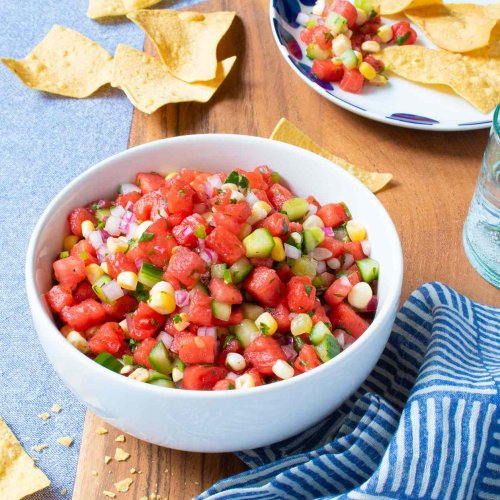 The 8 Best Budget-Friendly Fruits & Vegetables to Buy in Summer, According to a Dietitian