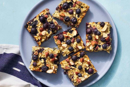 These Lemon-Blueberry Oatmeal Bars Will Make Breakfast Your Favorite Meal of the Day