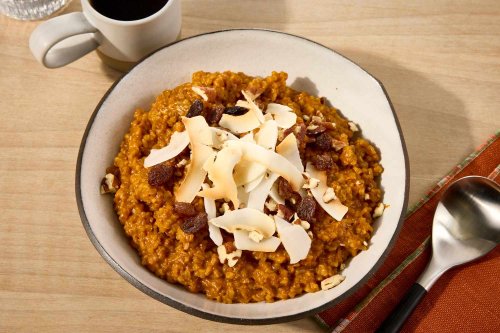 Carrot Cake Oatmeal Tastes Like Dessert for Breakfast
