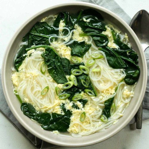 Egg Drop Soup with Instant Noodles, Spinach & Scallions