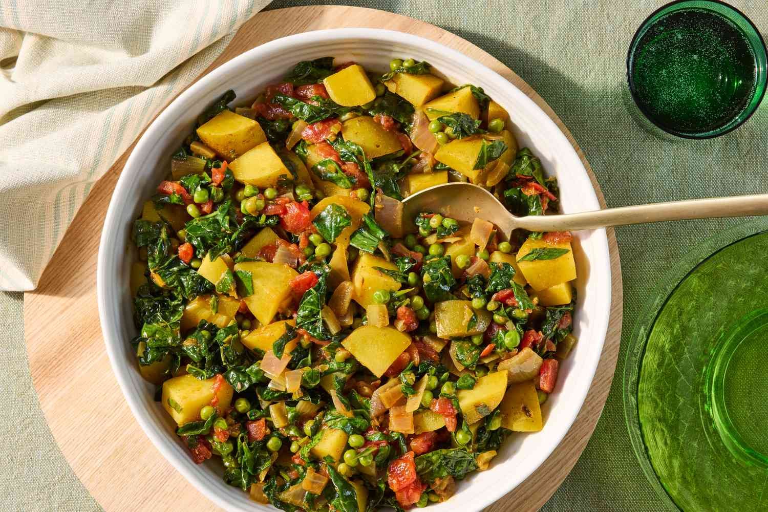 Saag Aloo Matar Is the Anti-Inflammatory Mashup You Need Right Now