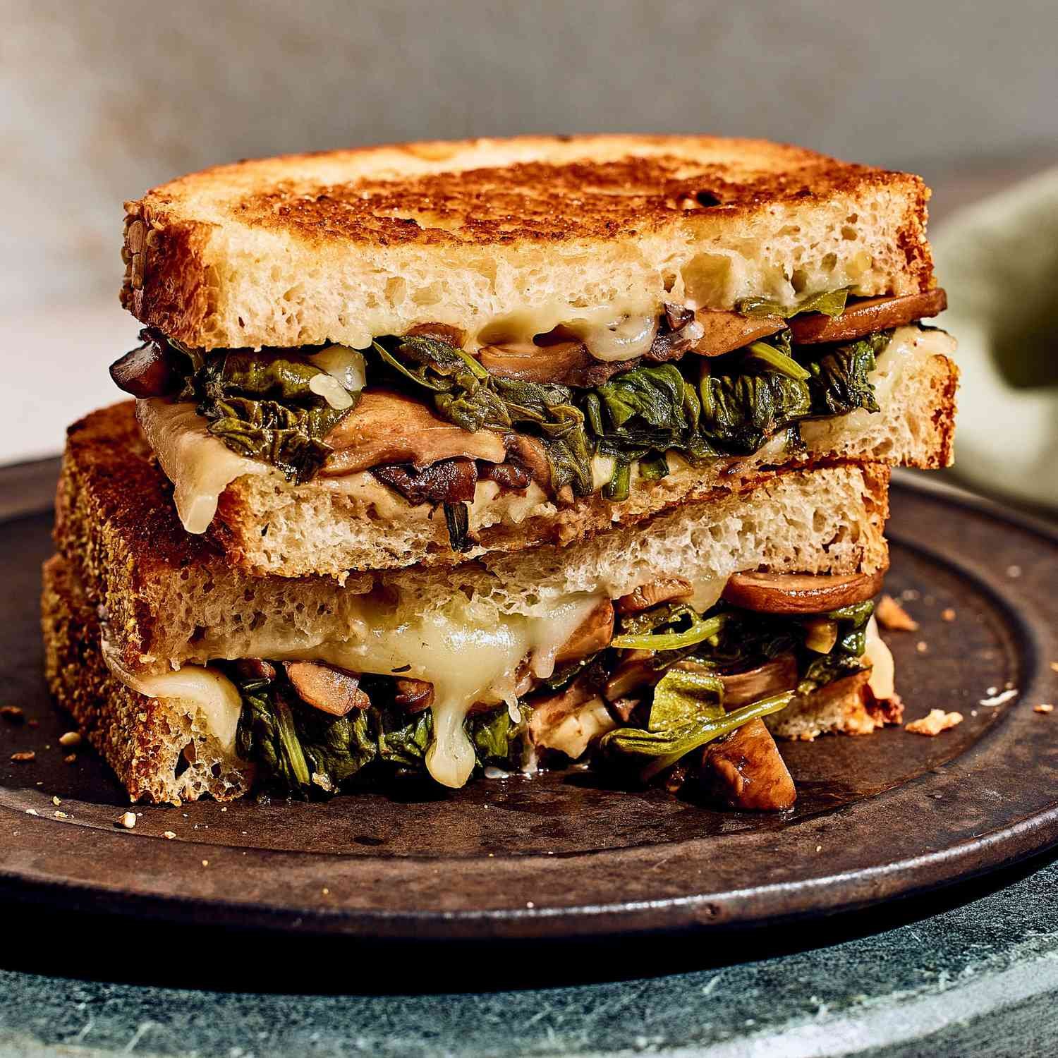 These Mushroom & Spinach Melts Are So Good, You'll Cry