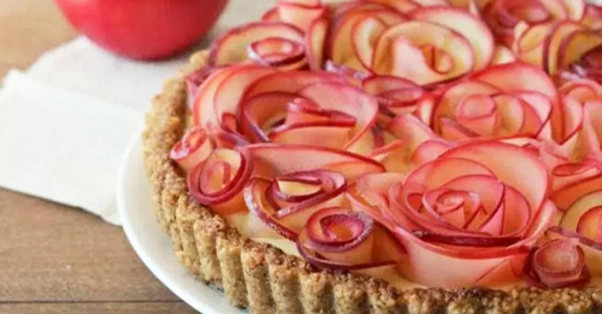Apfel-Rosen Tarte zum Valentinstag