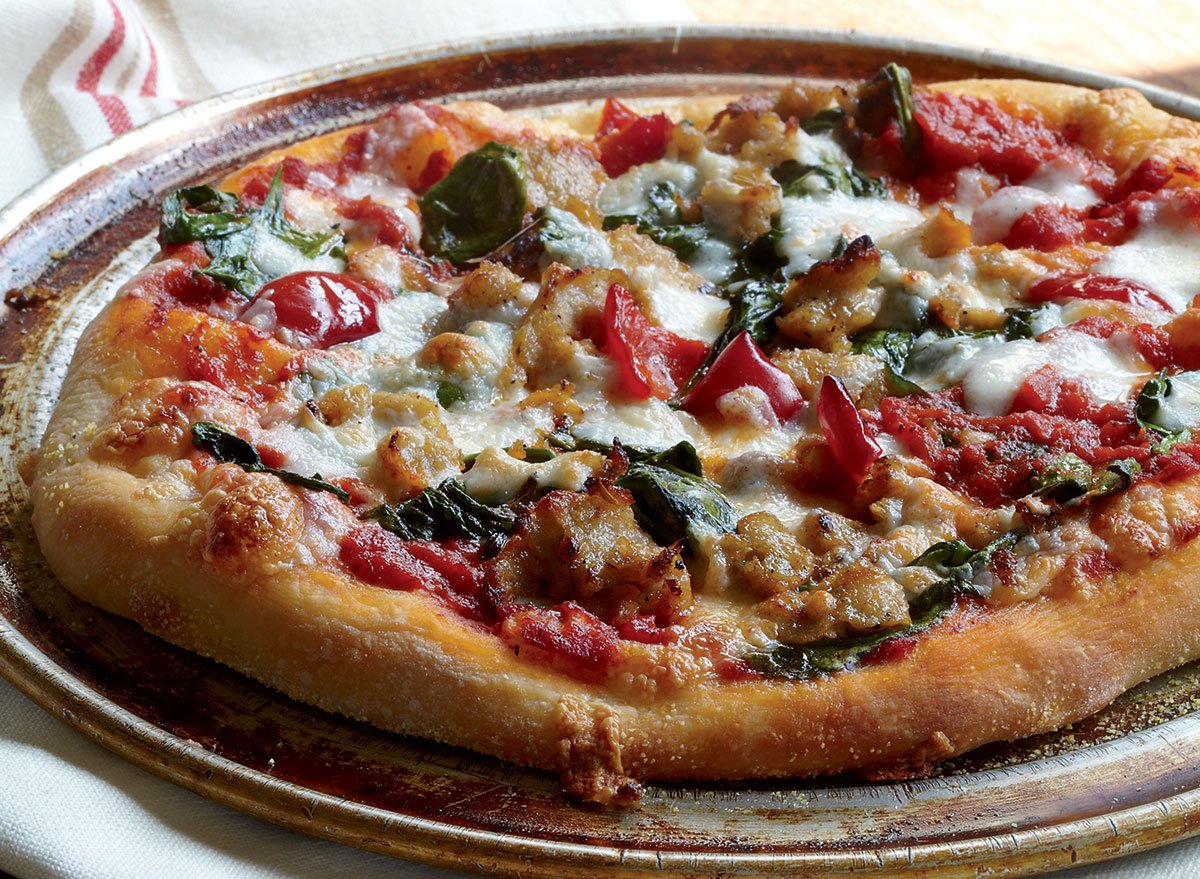 The Best Homemade Spinach, Sausage, and Pepper Pizza