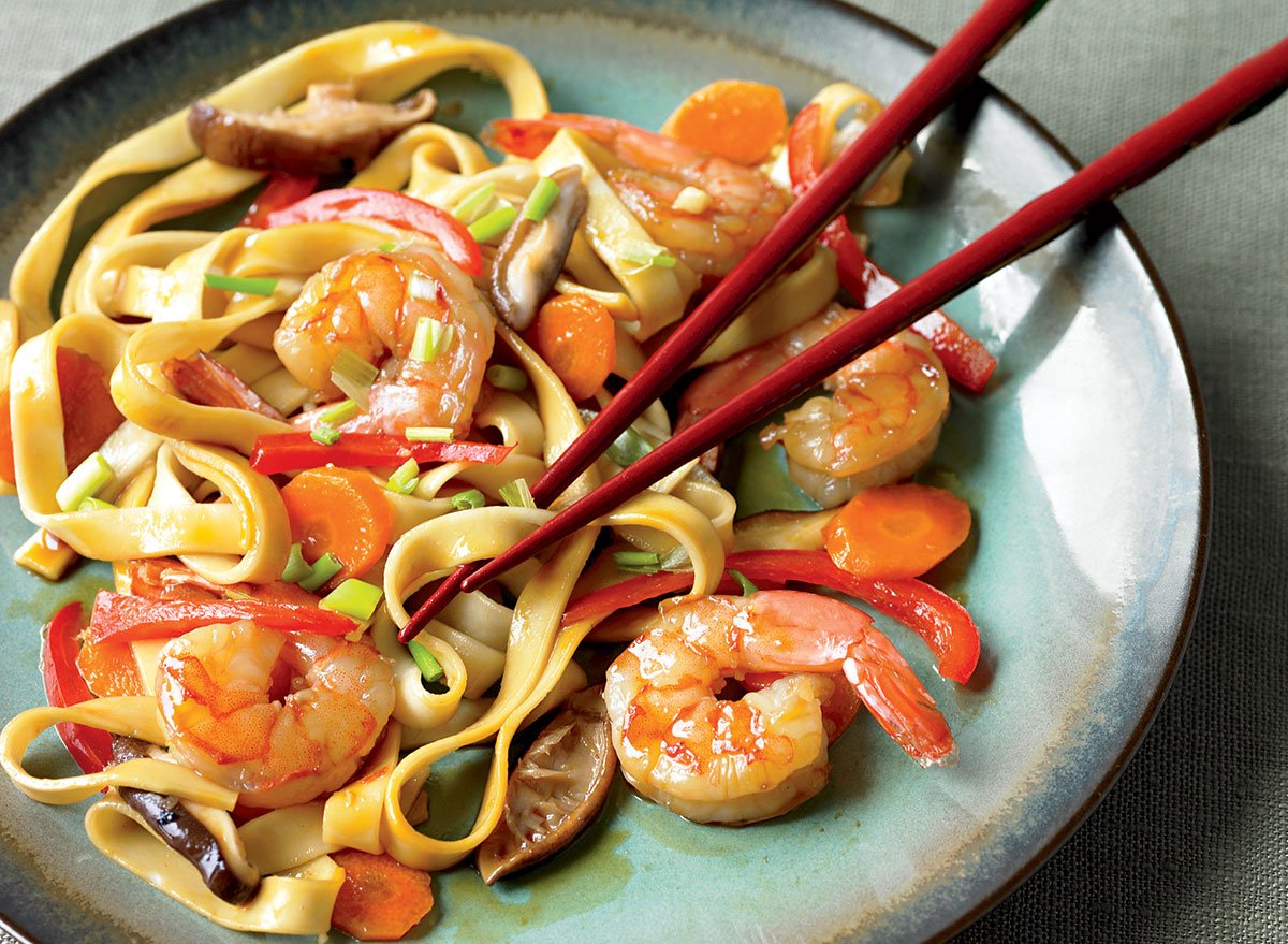 A Low-Calorie Shrimp Lo Mein Recipe That's Better Than Takeout