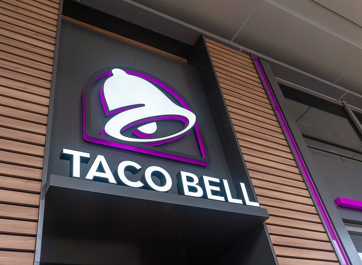 Taco Bell Is Bringing Back This "Naked" Menu Item