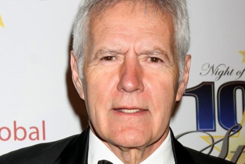 Here are the Signs of Pancreatic Cancer Alex Trebek Felt