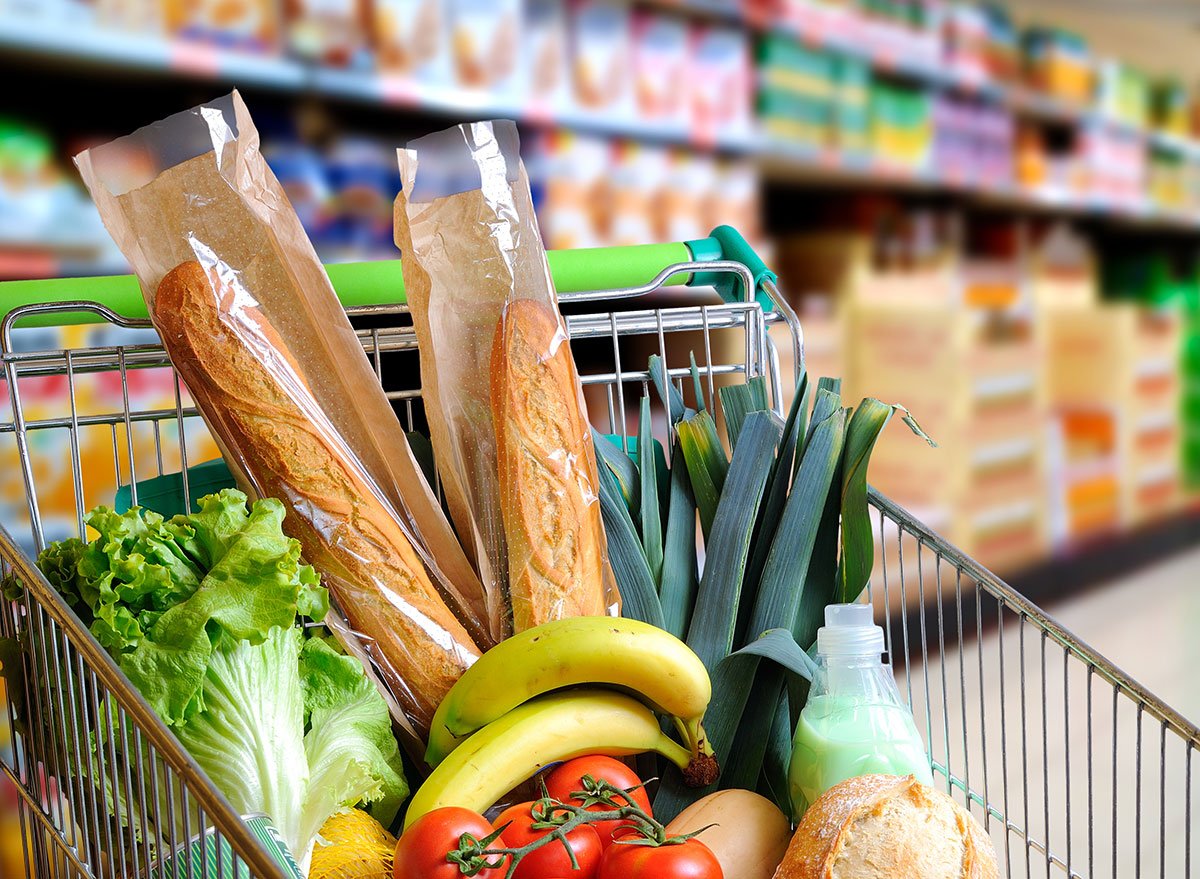 7 Worst Things You Can Do When You're Grocery Shopping