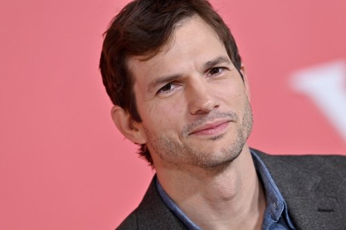 ashton-kutcher-reveals-he-s-hard-of-hearing-here-are-the-warning