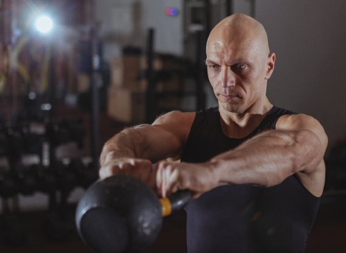 Get Rid of a Big Belly and Slow Aging With This Kettlebell Routine