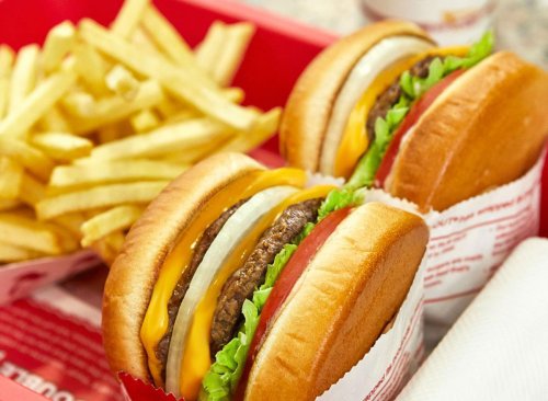 8-fast-food-chains-that-never-freeze-their-burgers-flipboard