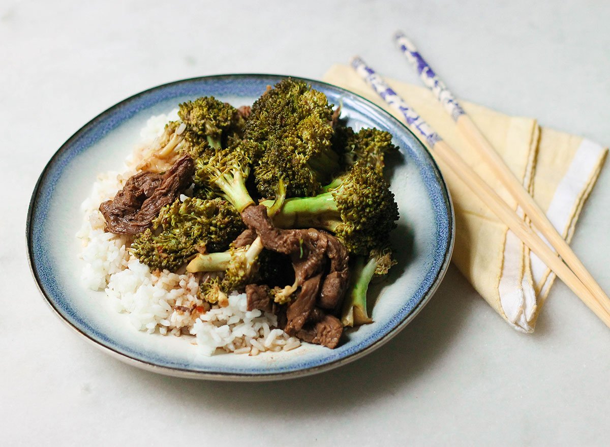 An Easy Crock-Pot Beef and Broccoli Recipe