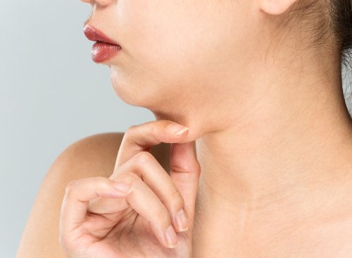Get Rid of Double Chin Fat With These Exercises, Trainer Says