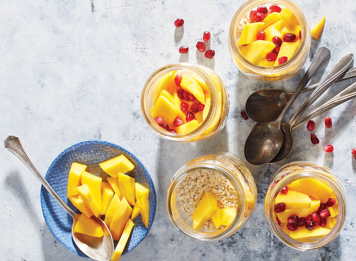 Healthy Mango-Ginger Overnight Oats Recipe