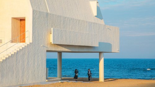 China rethinks its relationship with leisure