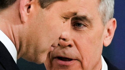 “Captain Canada” Carney gains in the Maple Leaf v MAGA election