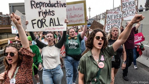 The Supreme Court erases the constitutional right to abortion