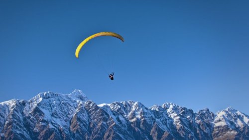 Best Paragliding Destinations around the World