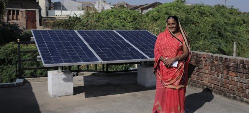 india-s-first-solar-powered-village-pays-residents-electric-bills-and
