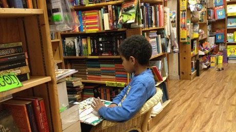 10 Ways to Cultivate a Love of Reading in Students