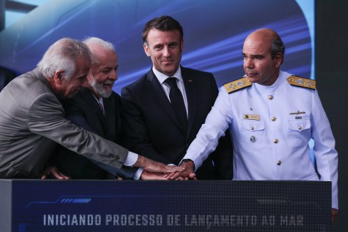 Lula y Macron botan el tercer submarino acuerdo del Brasil-Francia