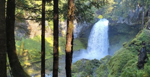 The Marvelous 2.9-Mile Trail In Oregon Leads Adventurers To A Little-Known Waterfall
