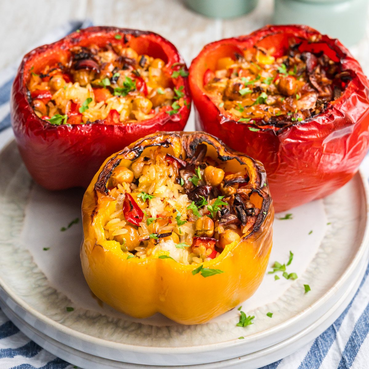 Gefüllte Paprika aus dem Airfryer - Eine Prise Lecker