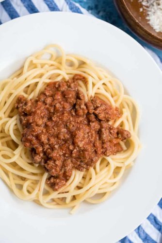 Einfache und schnelle Spaghetti Bolognese - Eine Prise Lecker