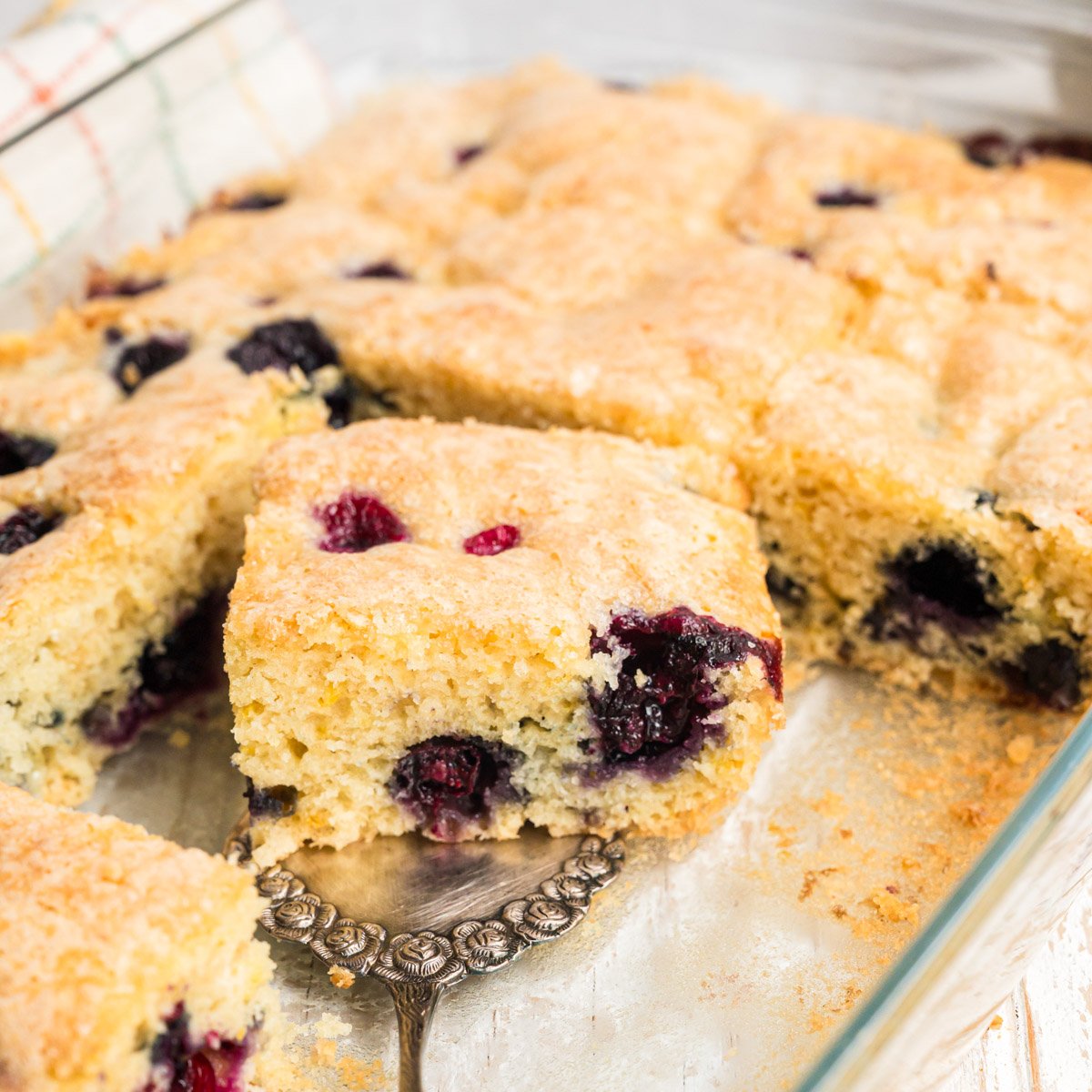 Super saftiger Blaubeerkuchen - ohne Ei - Eine Prise Lecker