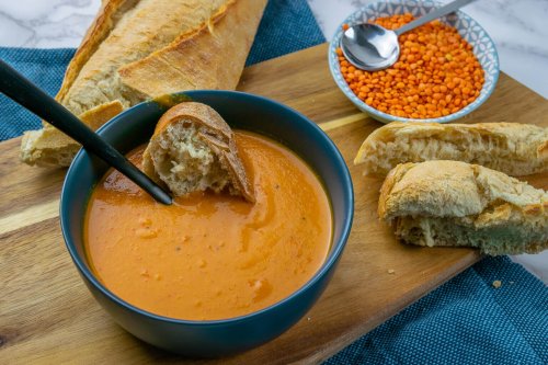 Rote Linsen Suppe – mit Kokosmilch, Curry und Paprika – auch für den Thermomix