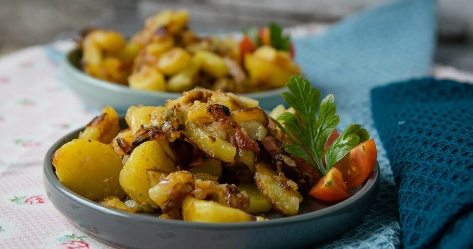 Knusprige Bratkartoffeln wie bei Oma – einfaches Rezept mit Speck und Zwiebeln
