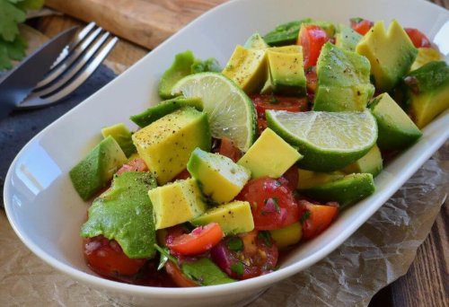 Das beste Rezept für frischen Avocado Tomaten Salat