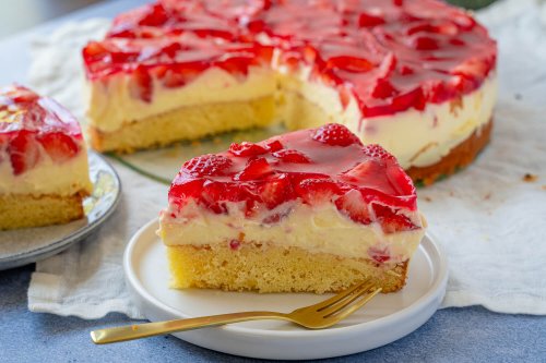Diesen Erdbeer-Schmandkuchen musst du probieren!